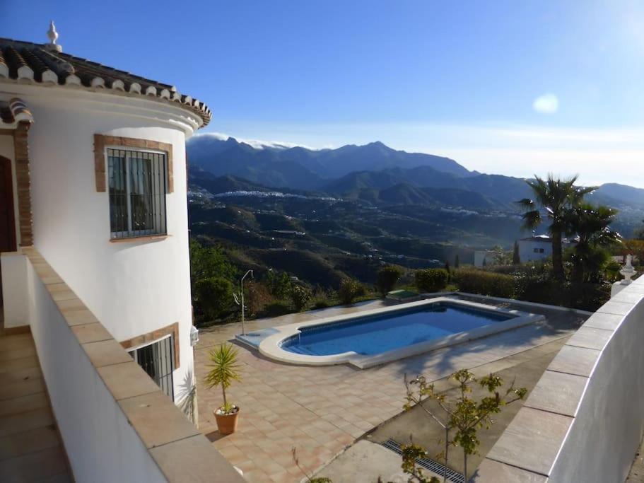 Countryside Private Apartment With Pool & Sea View 토록스 외부 사진